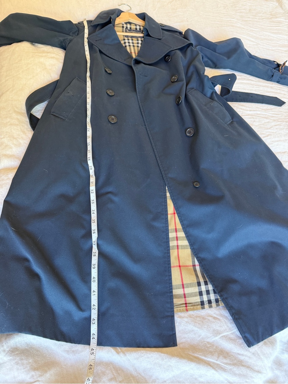 Vintage Burberry Navy Double-Breasted Trench Coat with Signature Check Lining - Picture 13 of 16